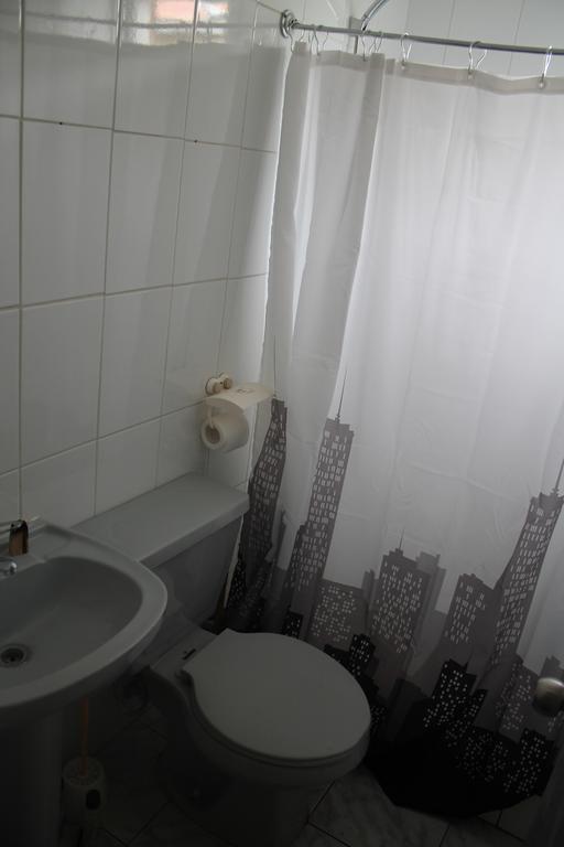 Puma House Hostel Пуерто Наталес Екстериор снимка