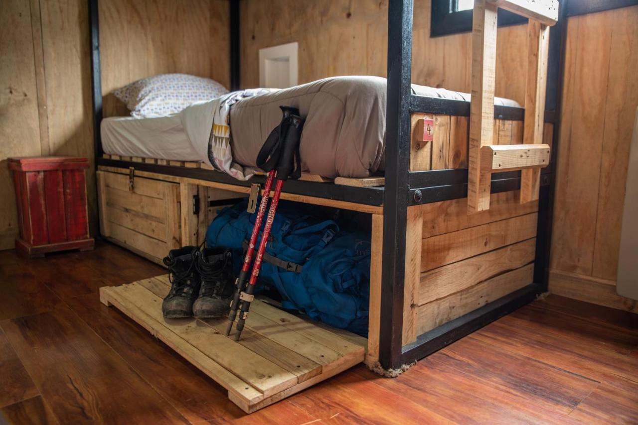 Puma House Hostel Пуерто Наталес Екстериор снимка